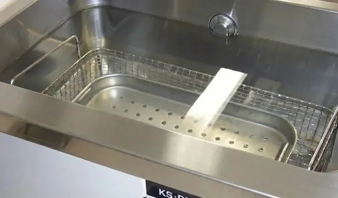 超音波洗浄器